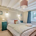 4 Bed In Oc-y33284 * Ellonby