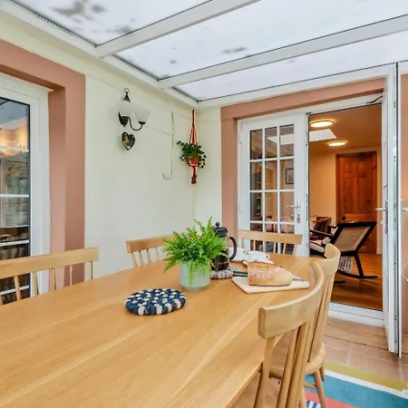 4 Bed In Oc-y33284 * Ellonby