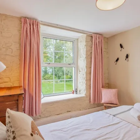 4 Bed In Oc-y33284 * Ellonby