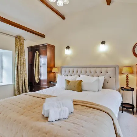 4 Bed In Oc-y33284 בית נופש