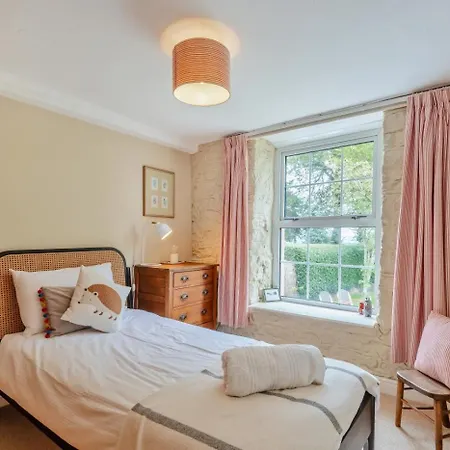 4 Bed In Oc-y33284