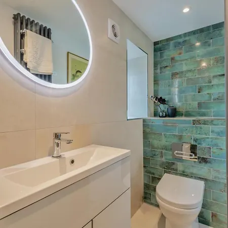 4 Bed In Oc-y33284