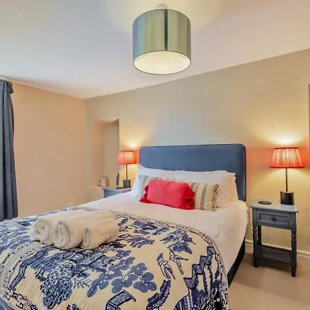 4 Bed In Oc-y33284 Ferienhaus Ellonby